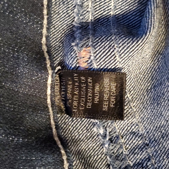 Jeans - Picture 9 of 11